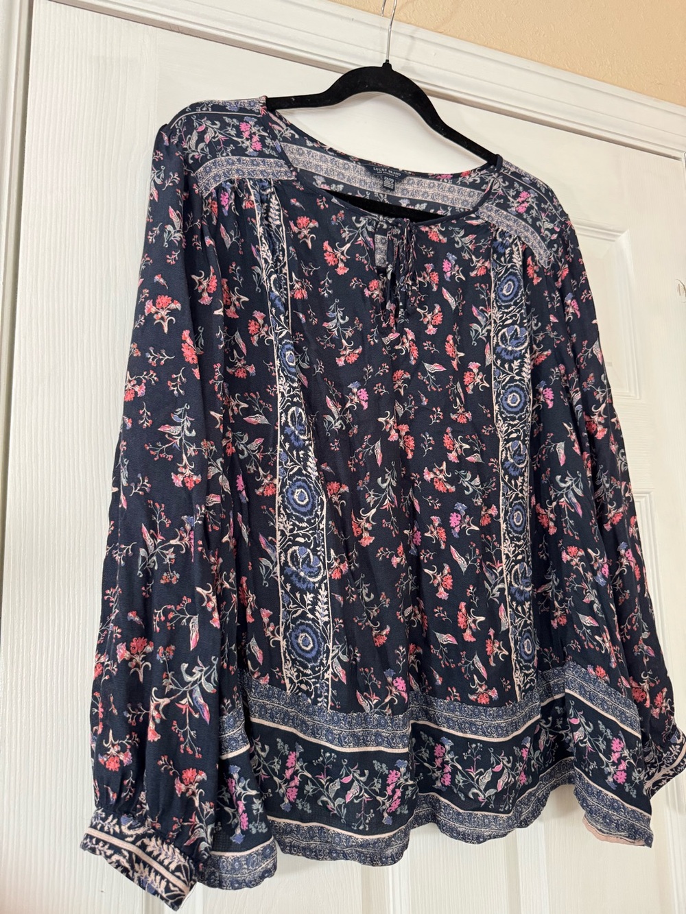 Lucky Brand Navy Blue Boho Floral Top in 2x - Picture 3 of 5